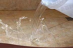 常熟漏水维修 免砸砖防水材料该如何施工